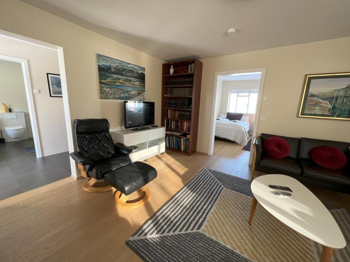 Guesthouse Akureyri - Apartments Near Down Town Ngoại thất bức ảnh