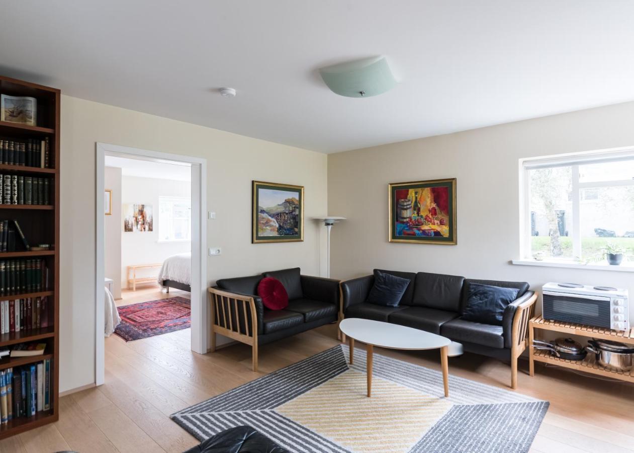 Guesthouse Akureyri - Apartments Near Down Town Ngoại thất bức ảnh